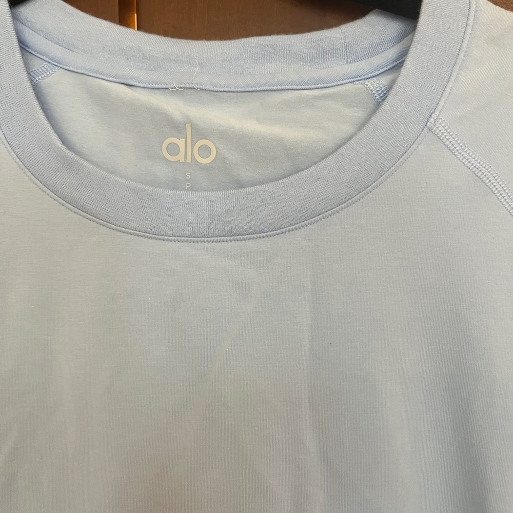 ALO Yoga Men's Seashell Blue Tank Top - Picture 4 of 6
